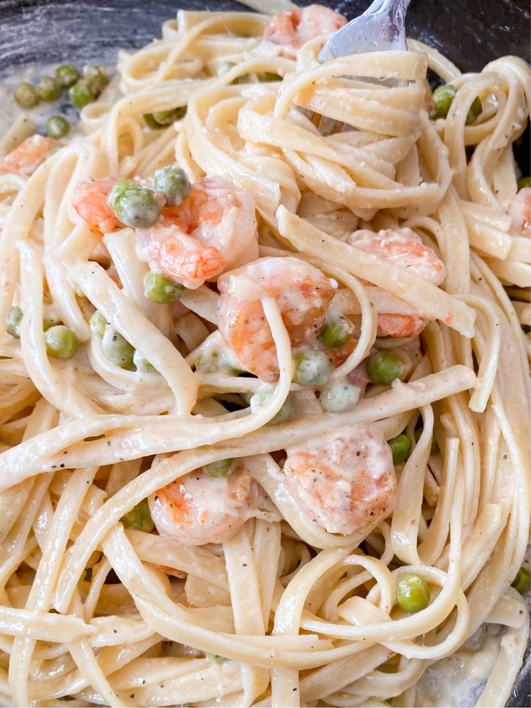 Creamy Fettuccine Pasta with Shrimp