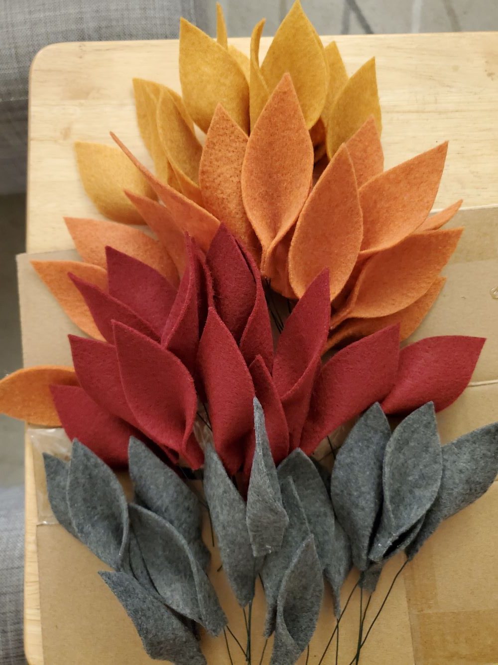 DIY Felt Leaf Wreath – Our Little Nook