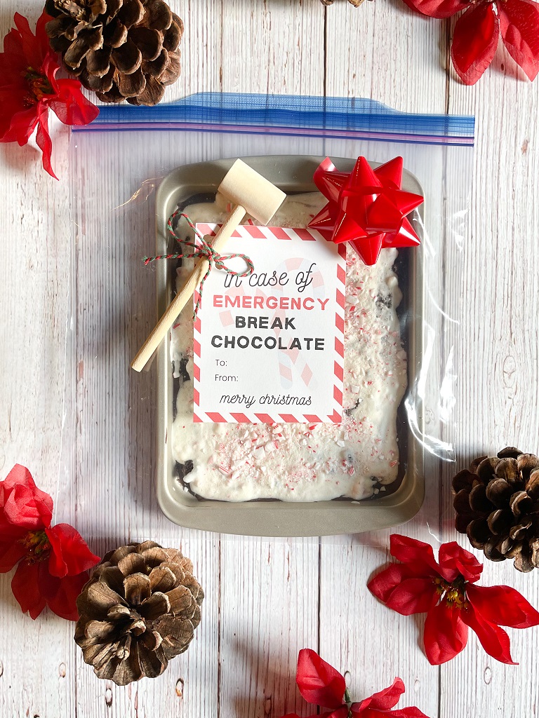 Peppermint Oreo bark gifts