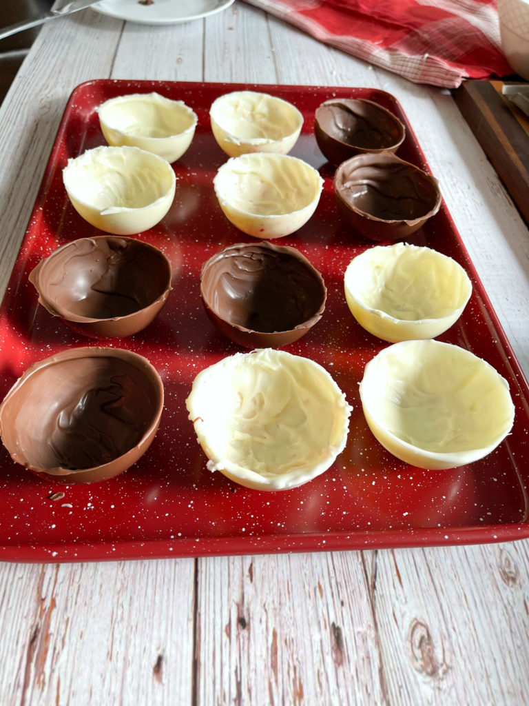 Chocolate mold for hot chocolate bomb