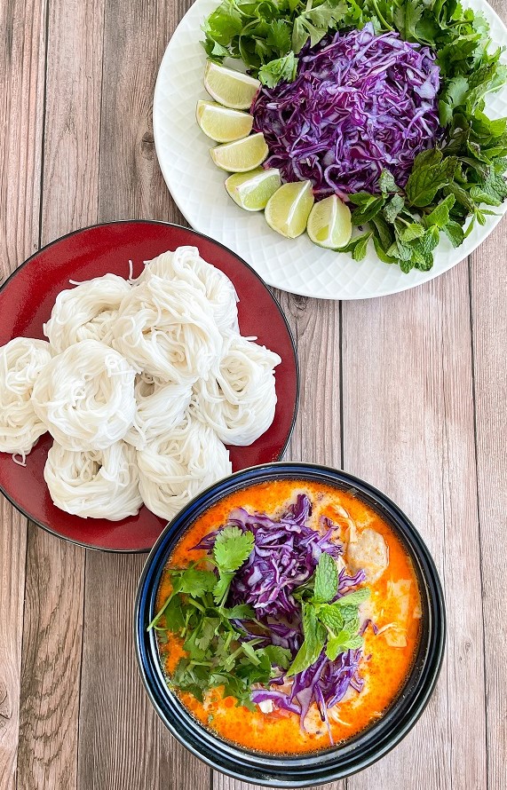 Red curry noodle soup 