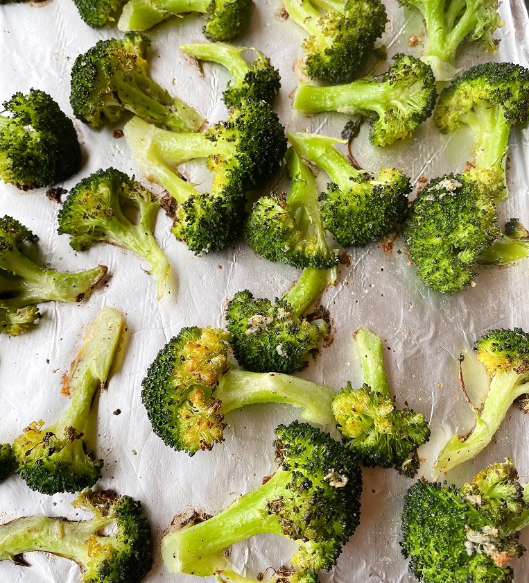 Easy Oven-Baked Broccoli 