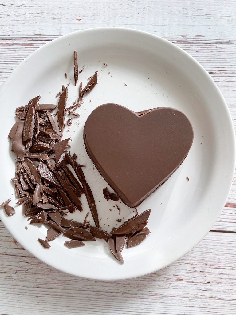 Breakable Chocolate Hearts & A Kid-Friendly Valentine's Day